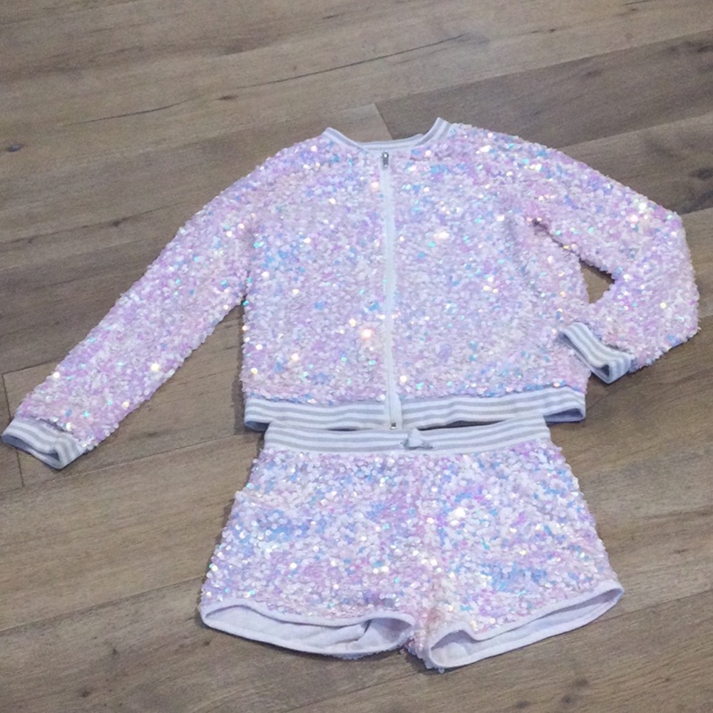 Adorable girls outfit